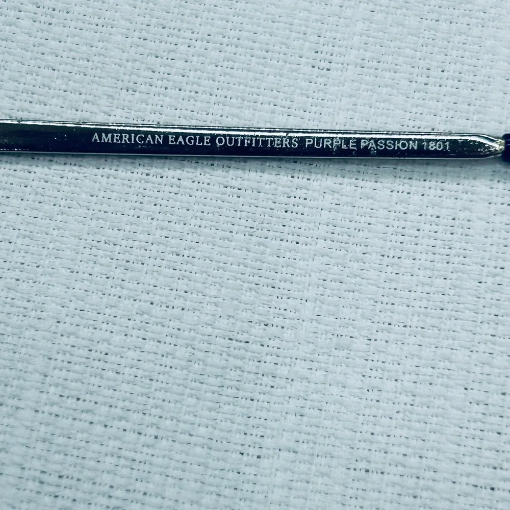 American Eagle Outfitters gently pre